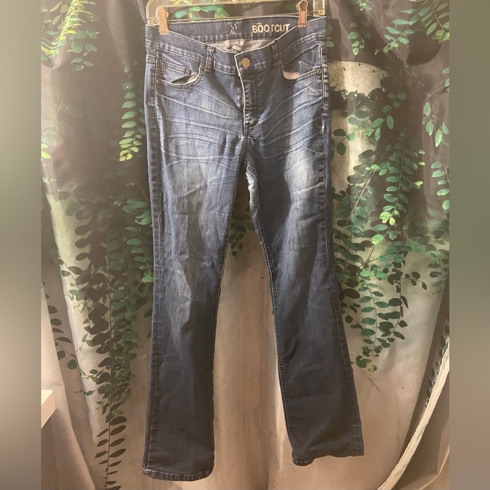 Boot cut jeans